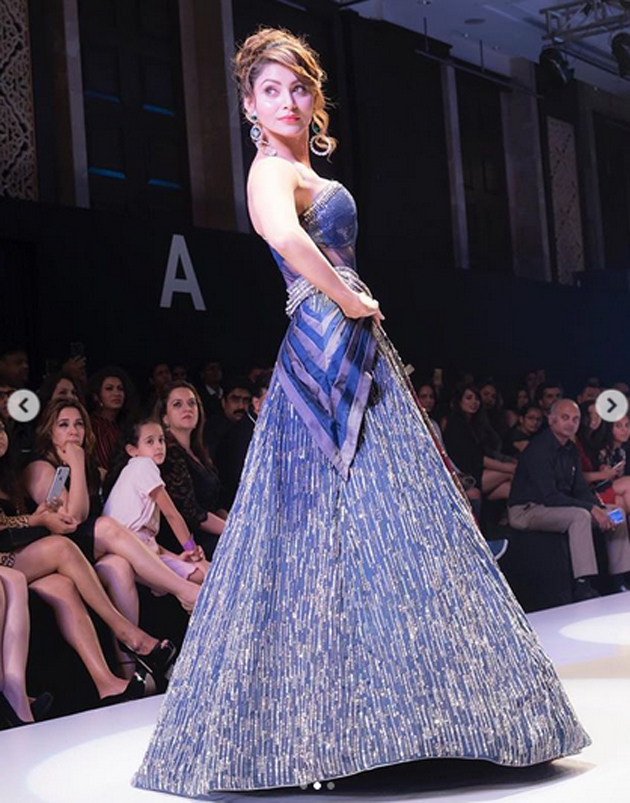 Urvashi Rautela Instagram Pics
